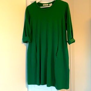Green 3/4 sleeve pocket dress